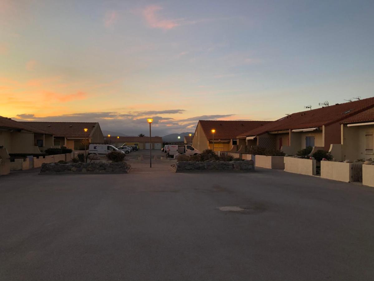 Maison Eden En Village Naturiste 勒卡特 外观 照片
